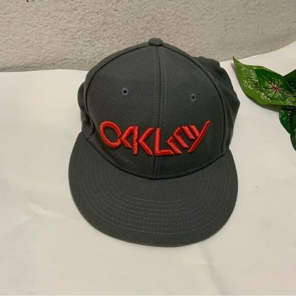 Oakley California High Embroidered Script Hat Snapback Gray Red Adjustable OSFA - Picture 7 of 8